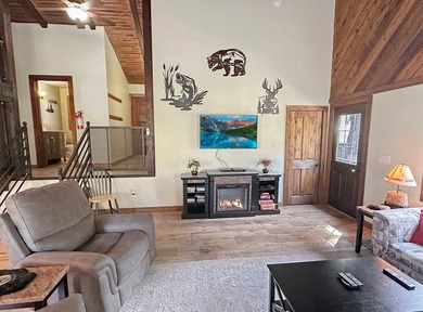 WELCOME TO YOU TURNKEY, HOME AWAY FROM HOME! This beautifully - photo 8