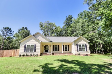 Lake Home For Sale in Lincolnton, Georgia