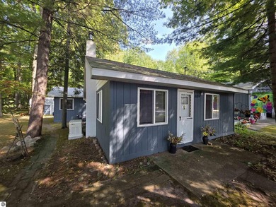 Enjoy peaceful lake living in this beautifully maintained - photo 2