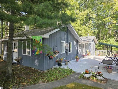 Enjoy peaceful lake living in this beautifully maintained - photo 3