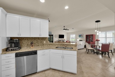 Welcome to 22 Alta Loma in the sought-after Spanish Lakes One - photo 8