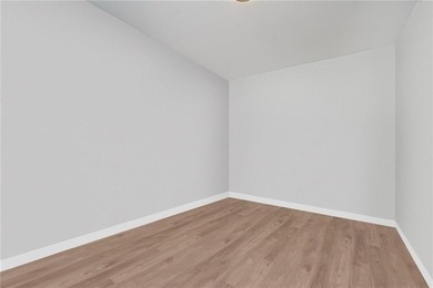 Bright and newly renovated 1-bedroom, 1-bath co-op in - photo 11