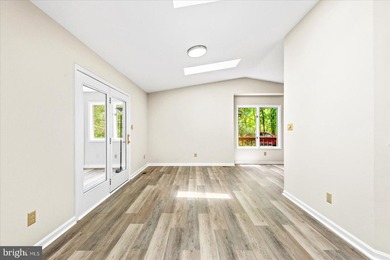 Welcome to this beautifully refreshed 3-bedroom, 2-bath rambler - photo 12