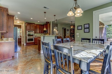 Live in Your Second Favorite Resort Vacation: Serene 5-Bedroom - photo 15