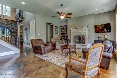 Live in Your Second Favorite Resort Vacation: Serene 5-Bedroom - photo 17