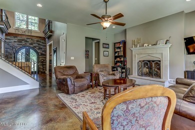 Live in Your Second Favorite Resort Vacation: Serene 5-Bedroom - photo 19