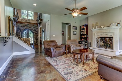 Live in Your Second Favorite Resort Vacation: Serene 5-Bedroom - photo 20
