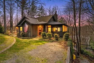 This wonderful Craftsman home with seasonal mountain and lake - photo 1