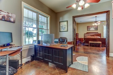 Live in Your Second Favorite Resort Vacation: Serene 5-Bedroom - photo 27