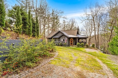 This wonderful Craftsman home with seasonal mountain and lake - photo 8