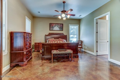 Live in Your Second Favorite Resort Vacation: Serene 5-Bedroom - photo 28