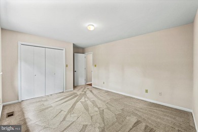 Welcome to this beautifully refreshed 3-bedroom, 2-bath rambler - photo 29
