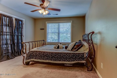 Live in Your Second Favorite Resort Vacation: Serene 5-Bedroom - photo 36