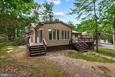 Welcome to this beautifully refreshed 3-bedroom, 2-bath rambler - photo 36
