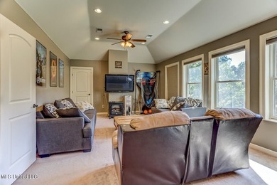 Live in Your Second Favorite Resort Vacation: Serene 5-Bedroom - photo 39
