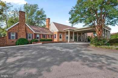 Welcome to this beautifully refreshed 3-bedroom, 2-bath rambler - photo 44