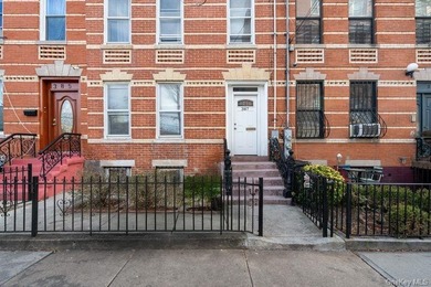 An exceptional investment opportunity in the heart of East New - photo 2