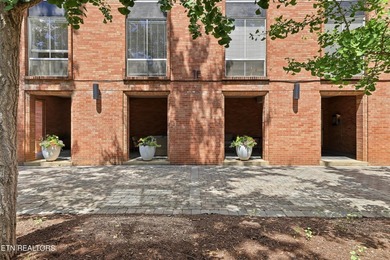 Experience effortless living in the heart of Sequoyah Hills at - photo 3