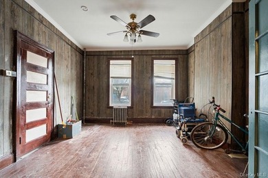 An exceptional investment opportunity in the heart of East New - photo 4