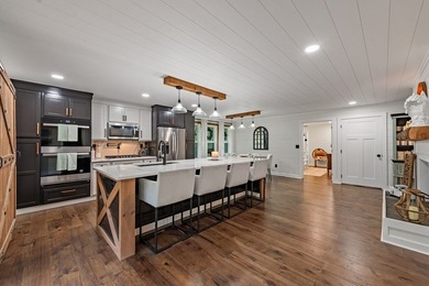 Modern Mountain Sanctuary: The Best of Both Worlds Welcome to - photo 14