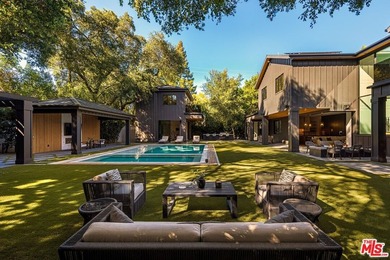 A striking contemporary estate in Encino's prestigious Encino - photo 21
