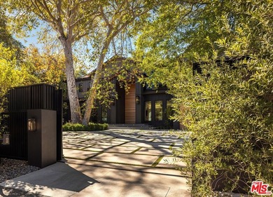 A striking contemporary estate in Encino's prestigious Encino - photo 23
