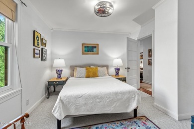Timeless craftsmanship meets modern luxury at this exceptional - photo 26