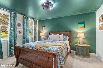 Timeless craftsmanship meets modern luxury at this exceptional - photo 29