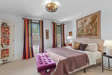 Timeless craftsmanship meets modern luxury at this exceptional - photo 32