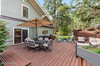 Timeless craftsmanship meets modern luxury at this exceptional - photo 40