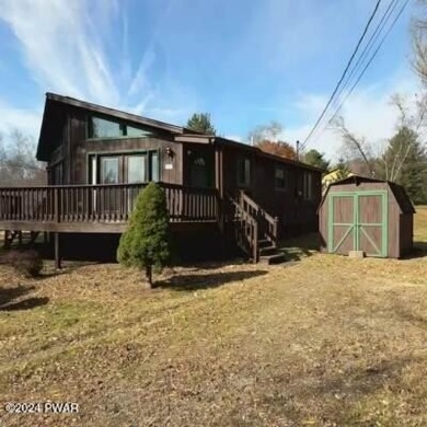 Lake Home For Sale in Lake Ariel, Pennsylvania