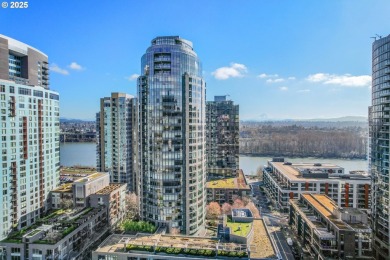 Lake Condo For Sale in Portland, Oregon