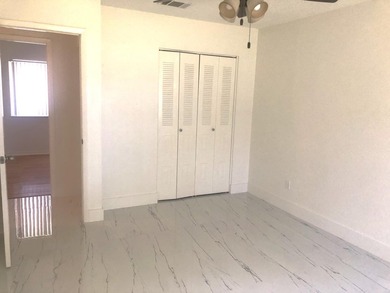 Great location, has new metal roof, new appliances, countertops - photo 7