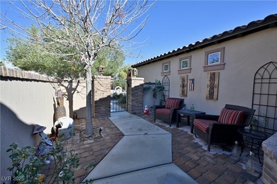 This well maintained 2 bed/2 bath home is located in the 55+