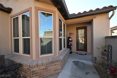 This well maintained 2 bed/2 bath home is located in the 55+