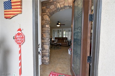 This well maintained 2 bed/2 bath home is located in the 55+