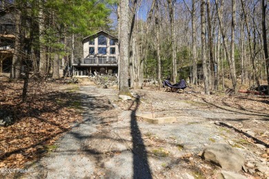 Lake Wallenpaupack Home For Sale in Hawley Pennsylvania