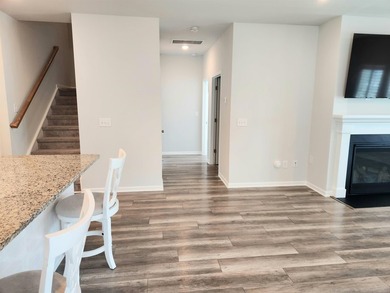 Price Improvement! Welcome to your dream home, this is the ONE - photo 37