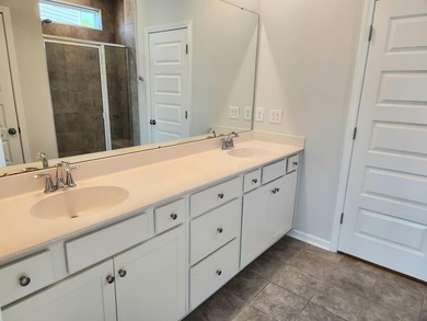Price Improvement! Welcome to your dream home, this is the ONE - photo 44