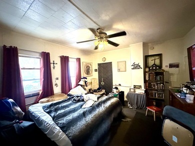 Here is your opportunity to own a versatile property in the - photo 9