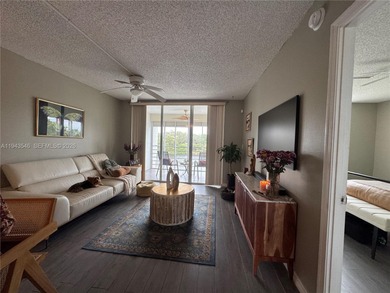 Pine Island Ridge Lakes Condo For Sale in Davie Florida