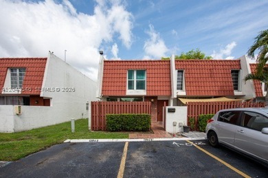 Beautiful 3-bedroom, 2.5-bath corner townhome in desirable - photo 8