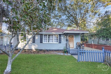 Come and see this charming picket-fenced Avondale bungalow - photo 1