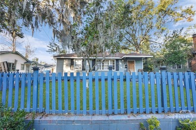 Come and see this charming picket-fenced Avondale bungalow - photo 7