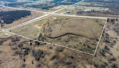 (private lake, pond, creek) Acreage For Sale in Sedan Kansas