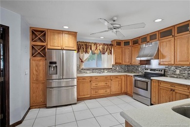 Opportunity knocks! With 2,365 SF, this 4BR, 2-bath, 2 CG pool - photo 13