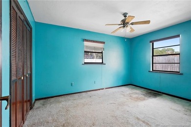 Opportunity knocks! With 2,365 SF, this 4BR, 2-bath, 2 CG pool - photo 21