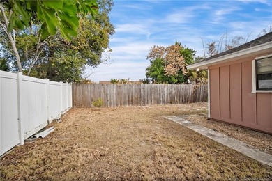 Opportunity knocks! With 2,365 SF, this 4BR, 2-bath, 2 CG pool - photo 31