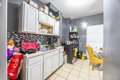 Welcome to this well-maintained single-family home in the heart - photo 6