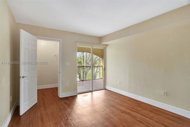 Updated spacious 2/2 with newer appliances including A/C. 2nd - photo 8